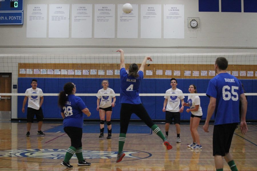 Team iCure Attacks Cancer in Volleyball Game Held Friday Night