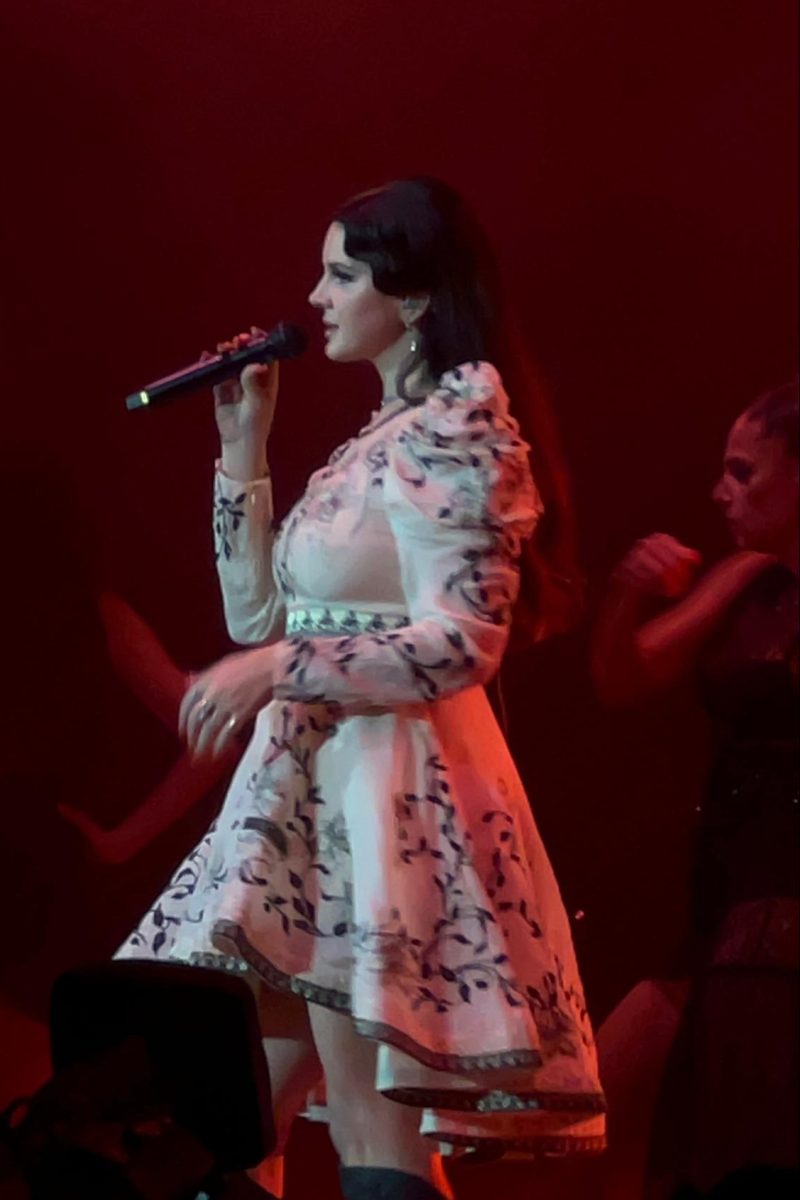 Lana+Del+Rey+performing+at+The+Pavilion+at+Star+Lake%2C+Burgettstown%2C+PA+on+October+3rd%2C+2023.